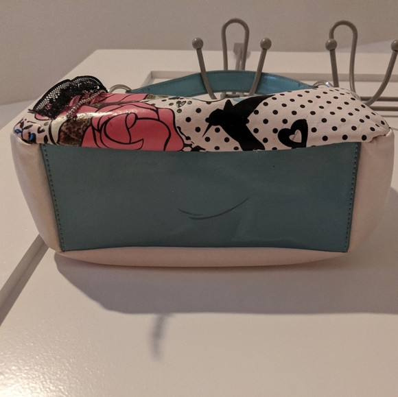 Small Vintage Bag - Picture 4 of 4